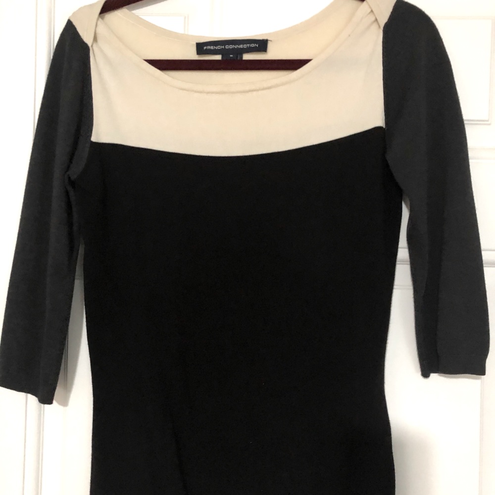 French Connection colorblock 3 quarter sleeve top.